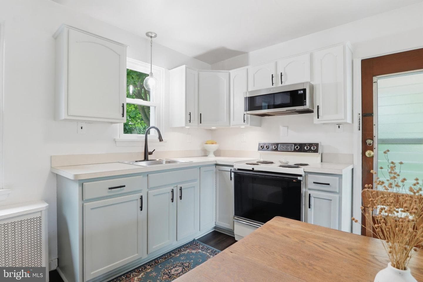 5208 Locust Lane photo 11