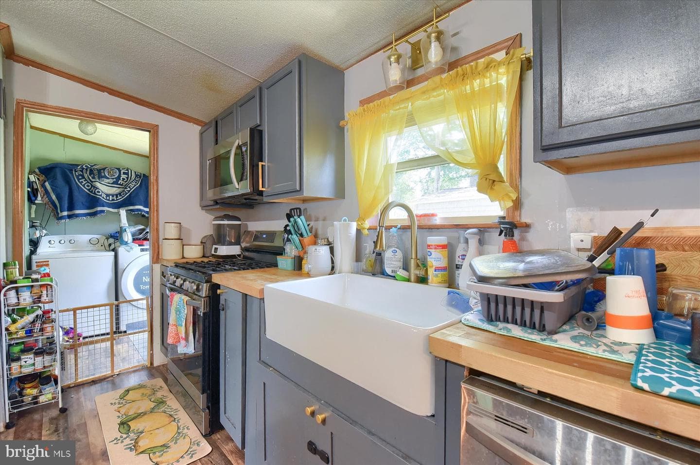 320 Caravan Court photo 10