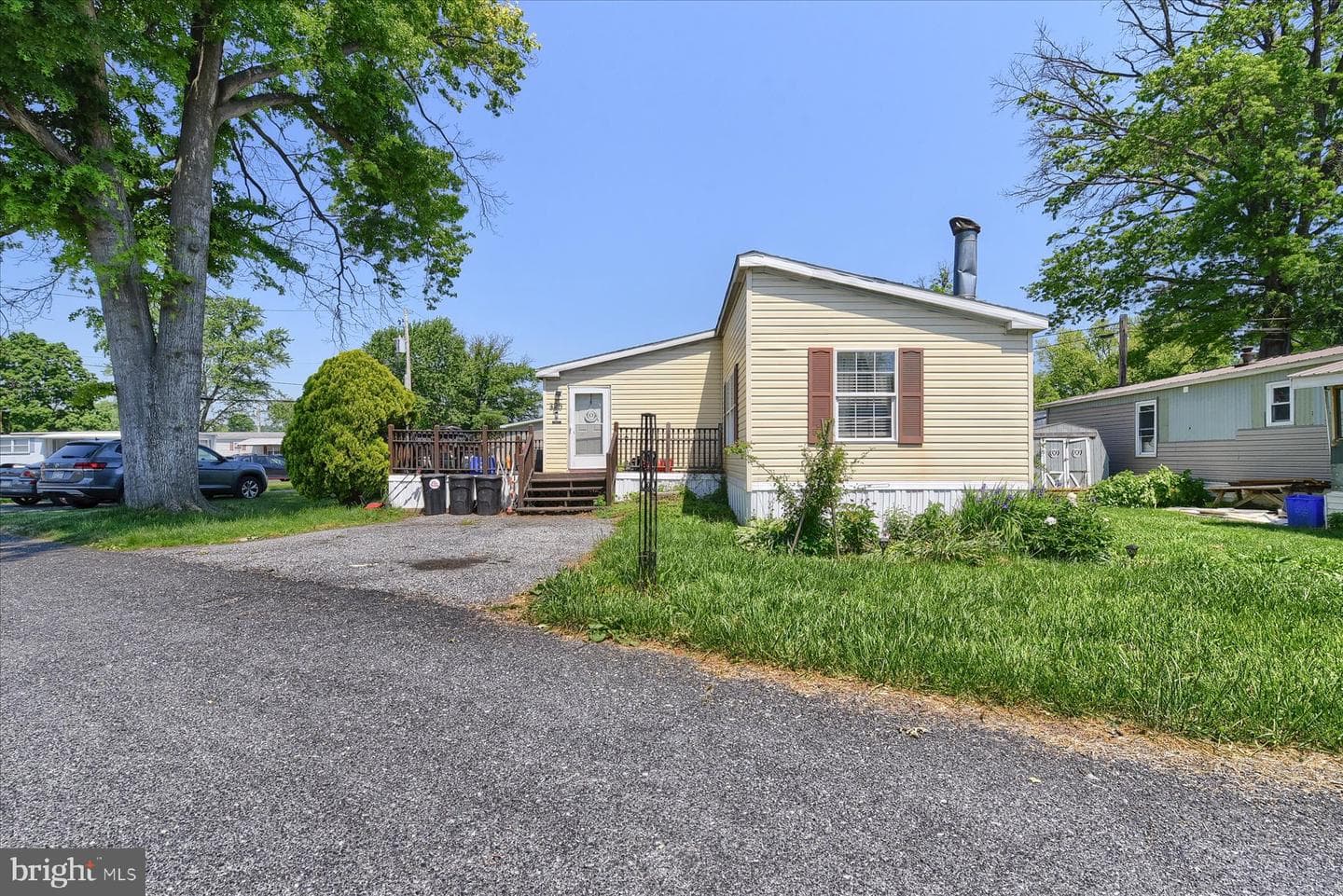 320 Caravan Court photo 24