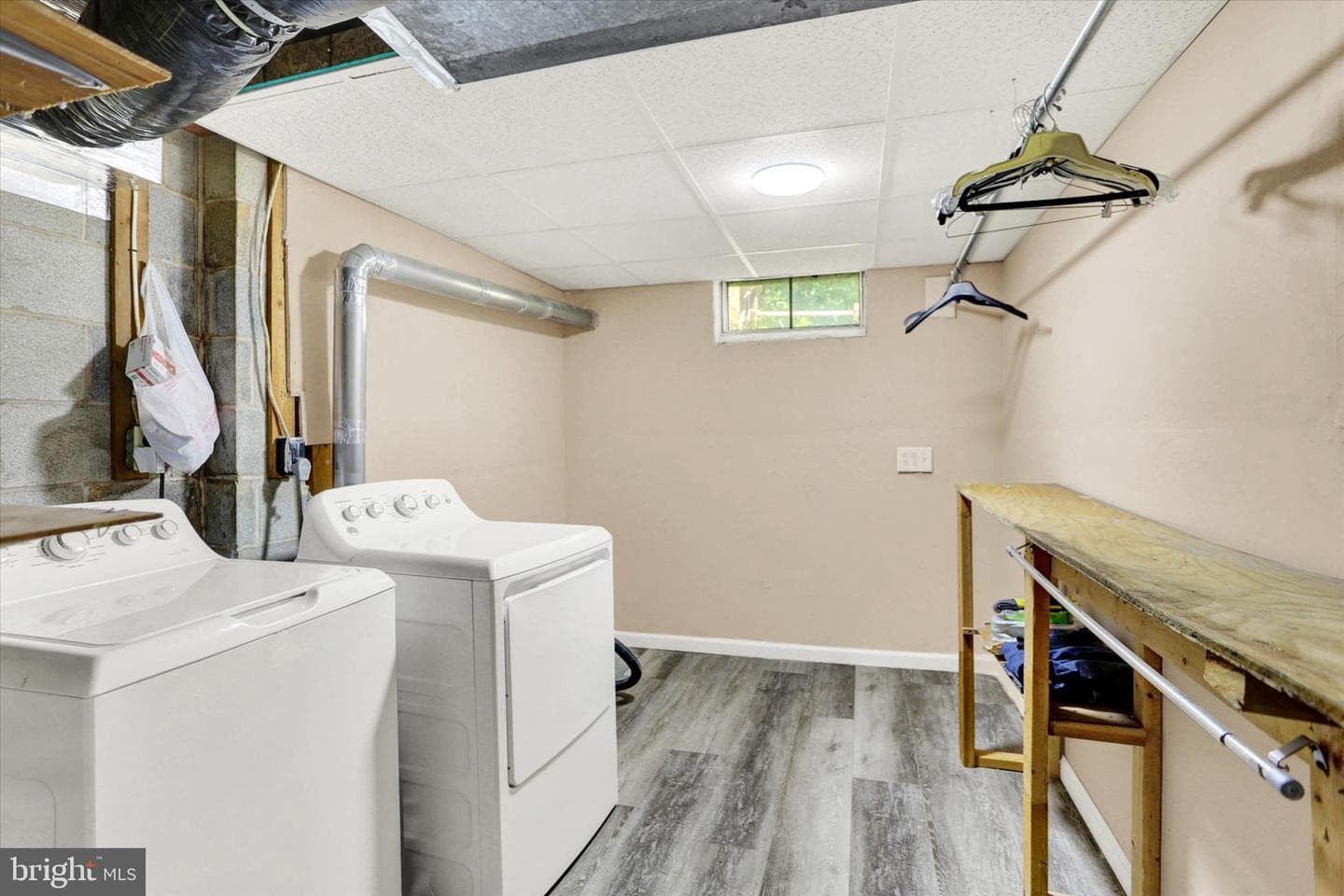 552 Oriole Court photo 26