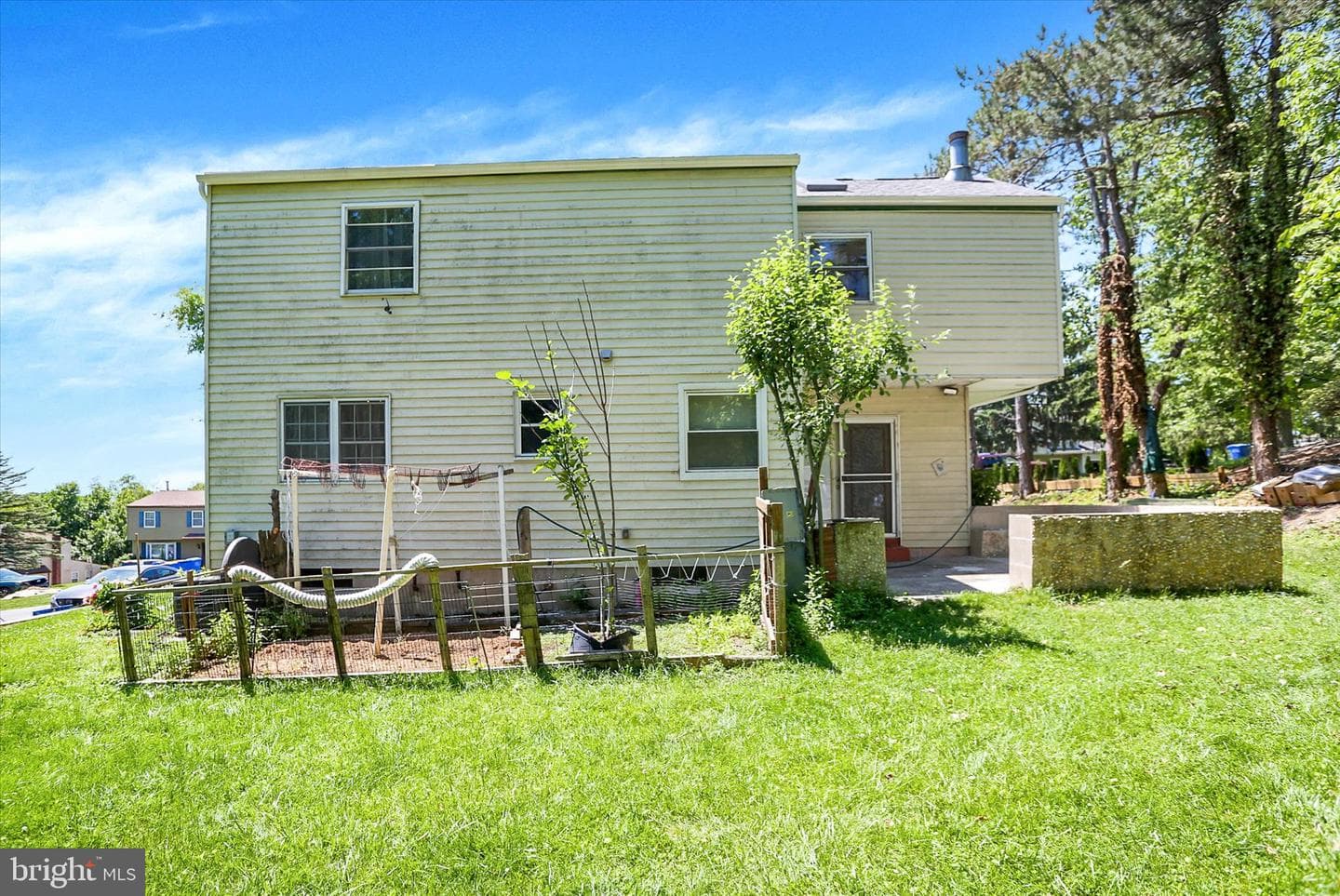 552 Oriole Court photo 29