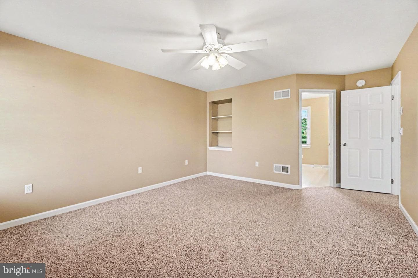 1140 Woodridge Drive photo 17