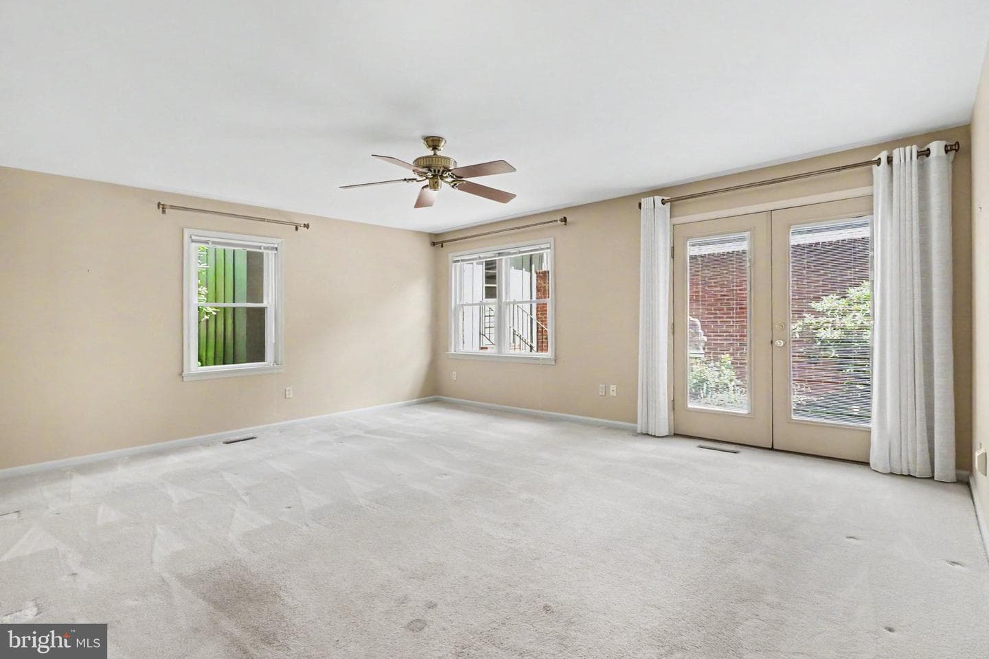 1207 Galway Court photo 20