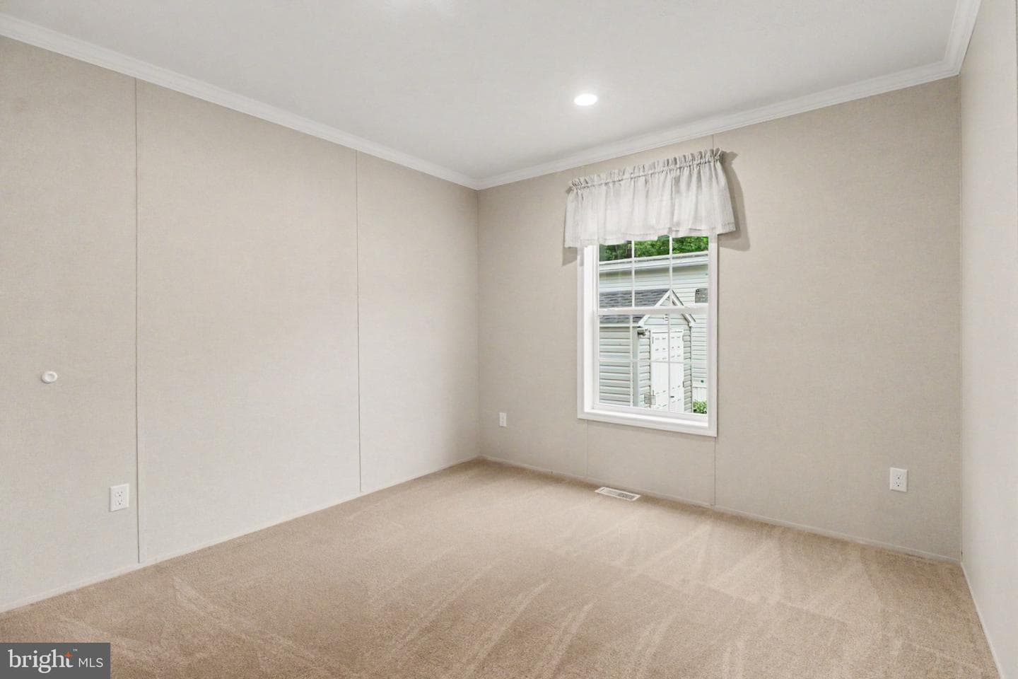10 S Elmer Avenue photo 15