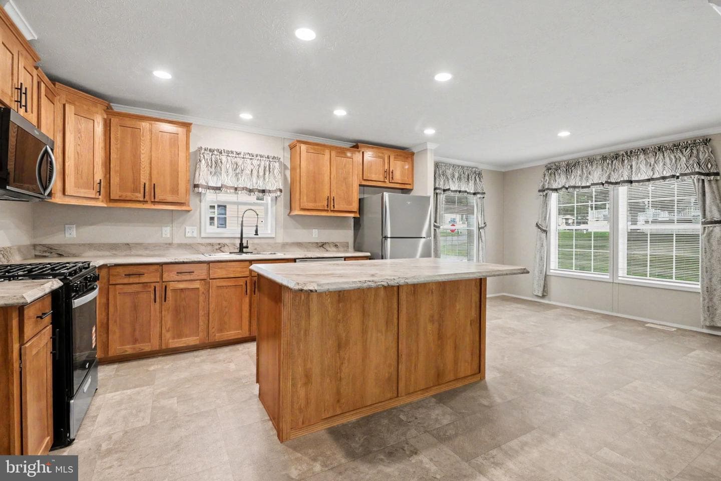 10 S Elmer Avenue photo 4