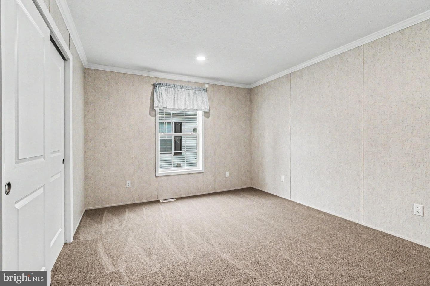38 S Elmer Avenue photo 8