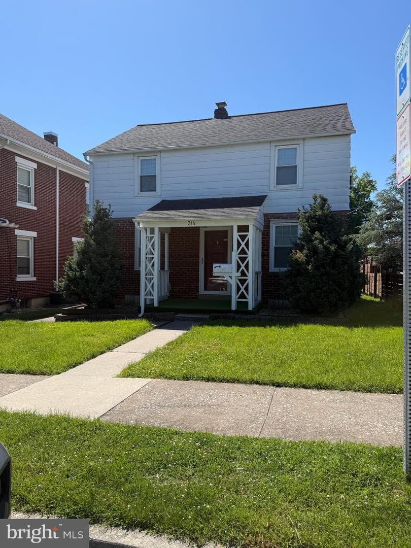 314 W Caracas Avenue
