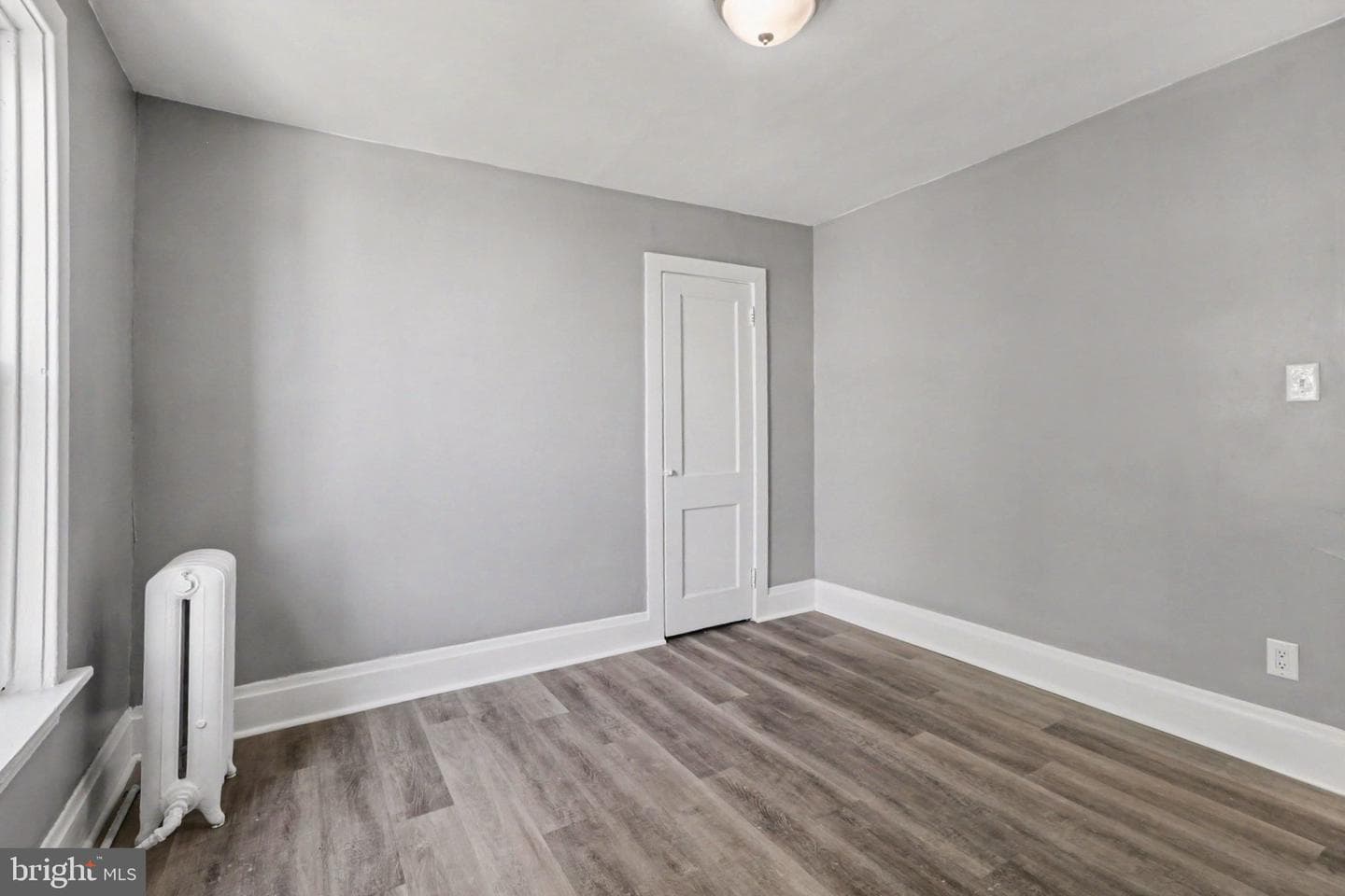 547 S Front Street photo 17