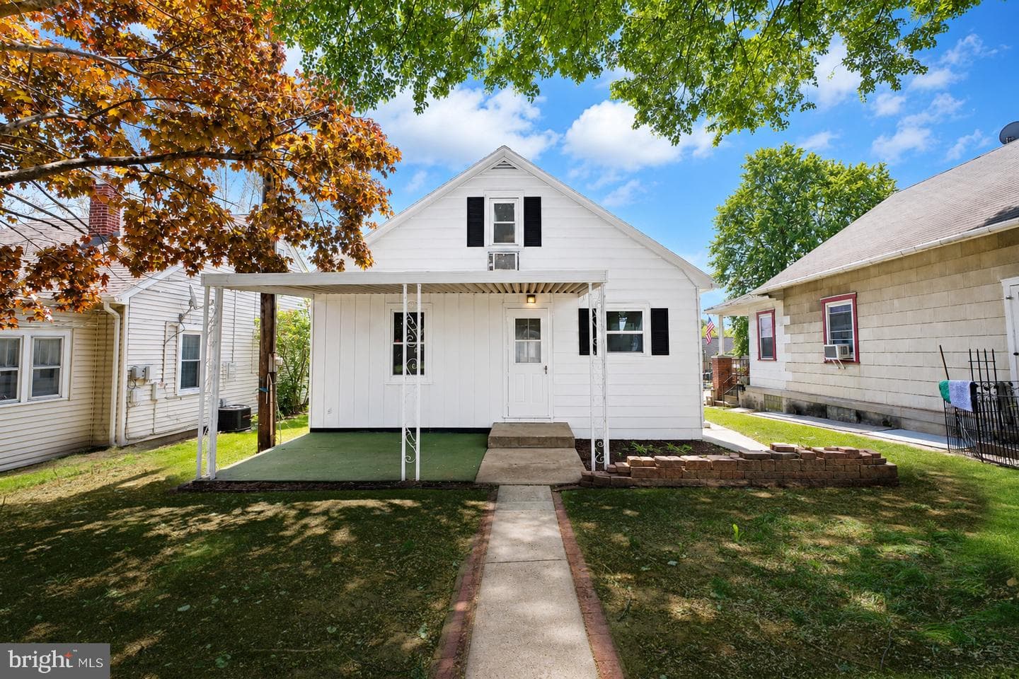 1425 Harding Avenue photo 15