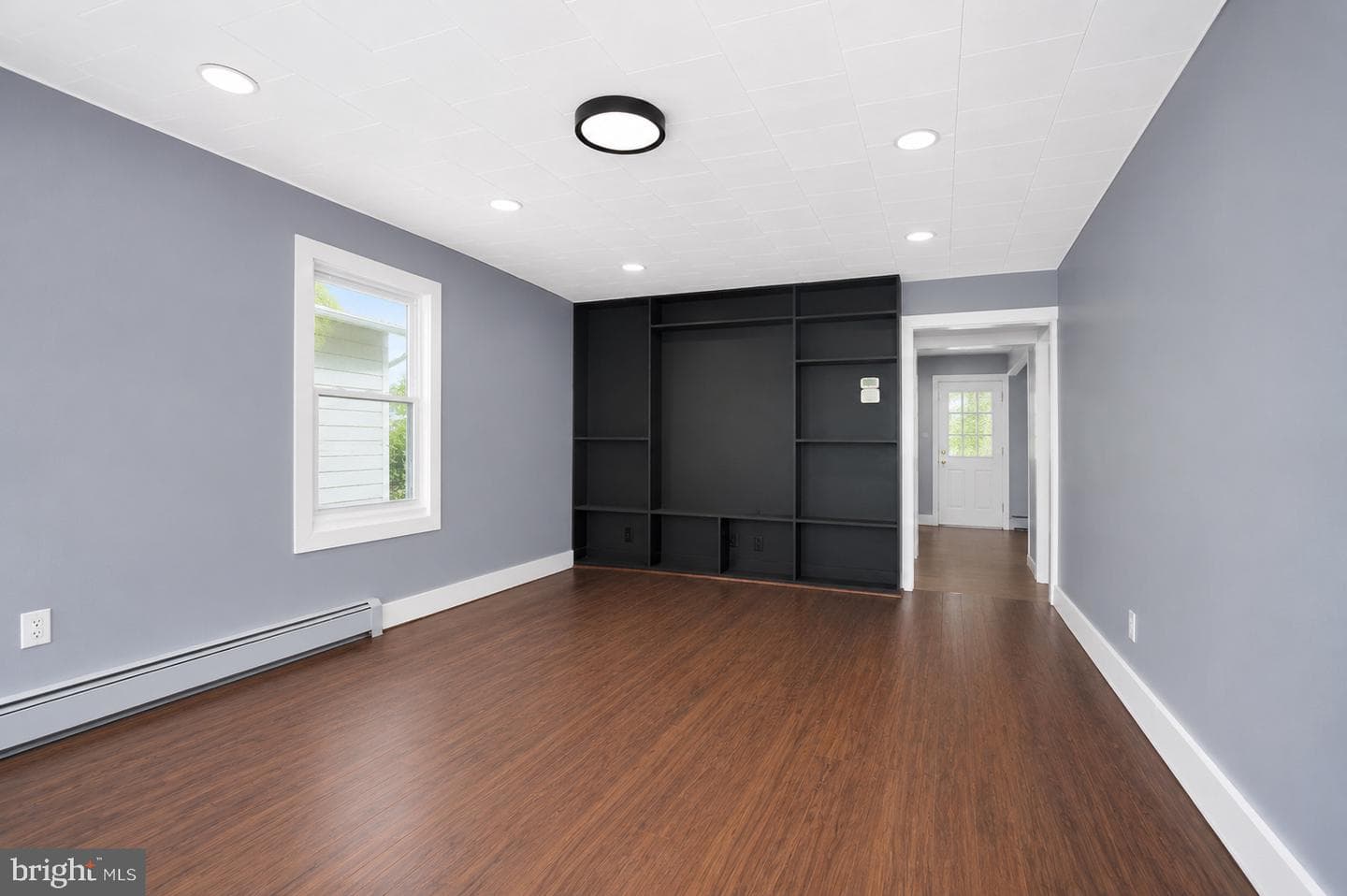 1425 Harding Avenue photo 4