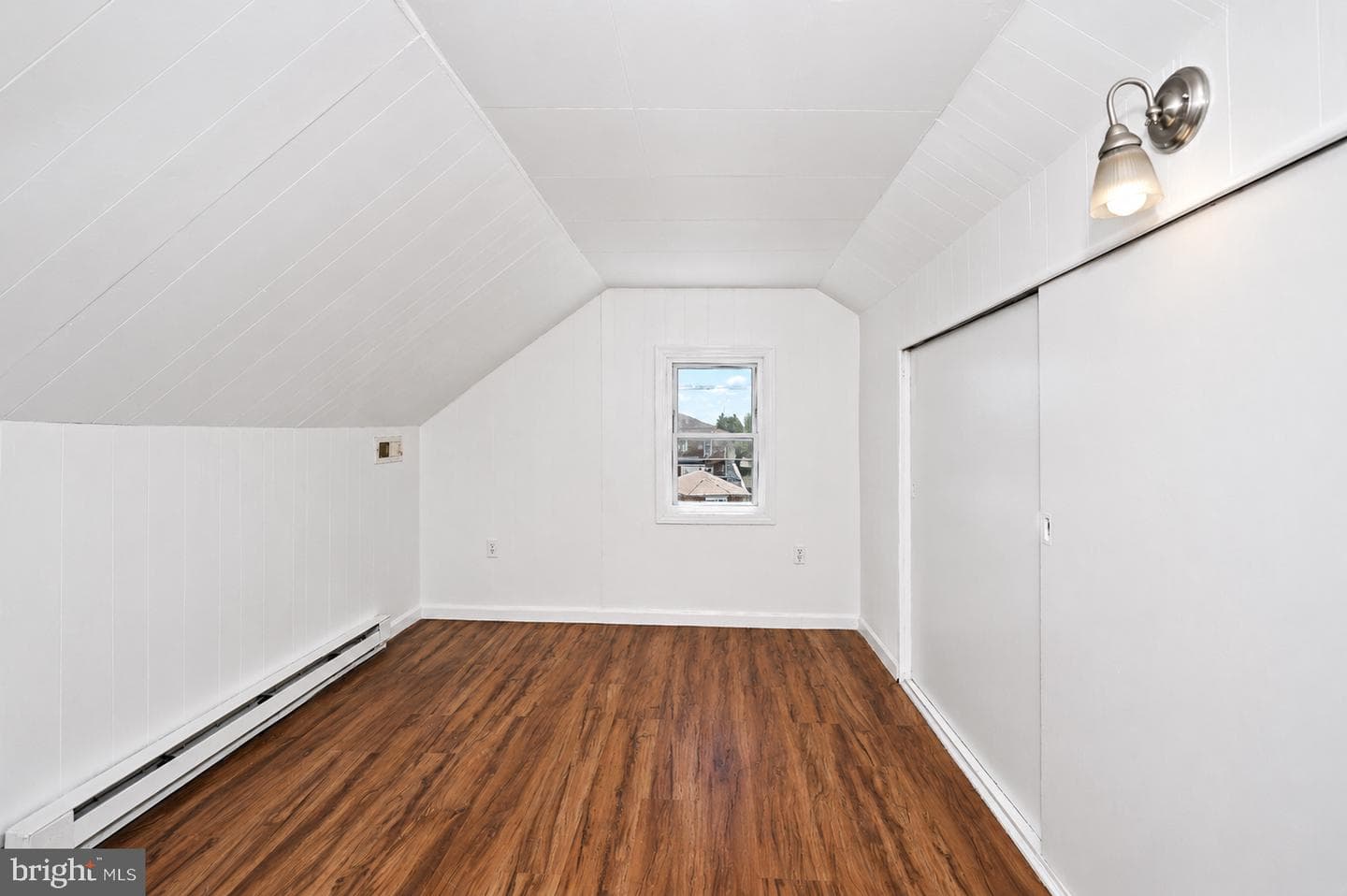 1425 Harding Avenue photo 9