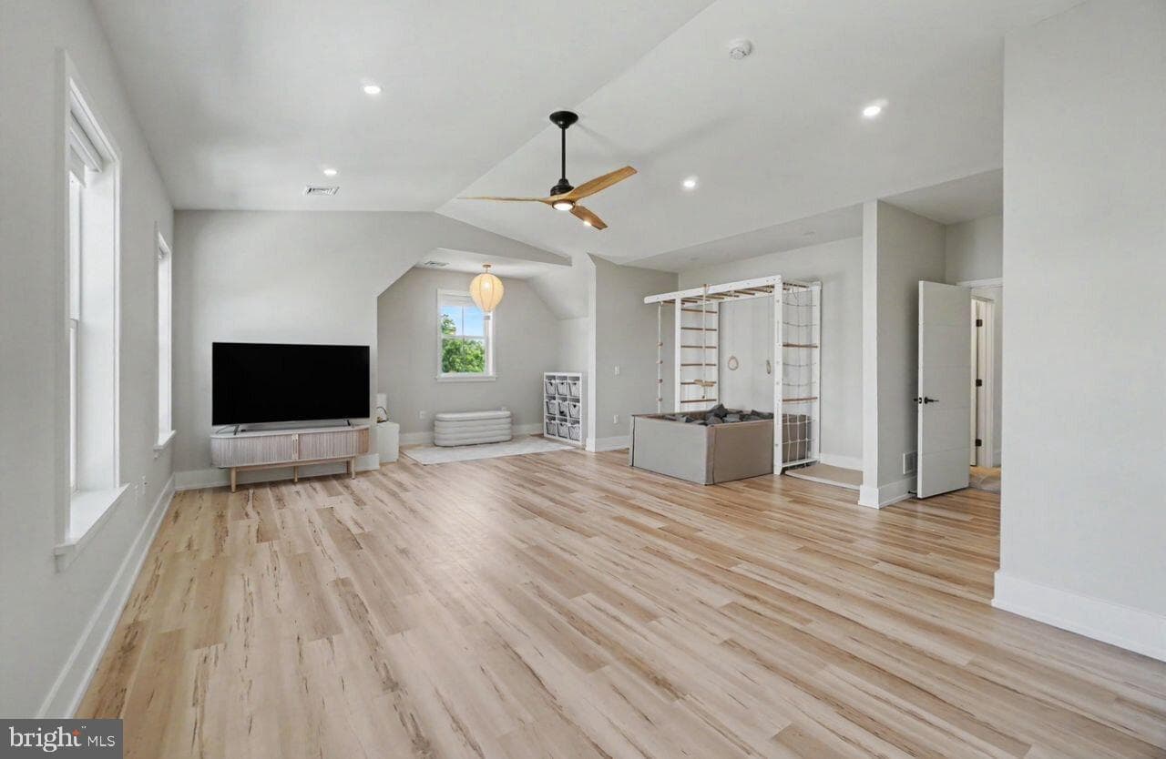 114 Jillian Way photo 31