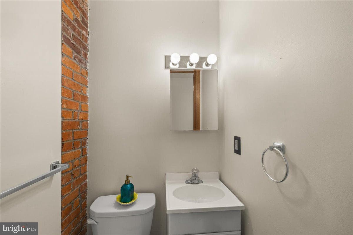 418 Boas Street photo 7