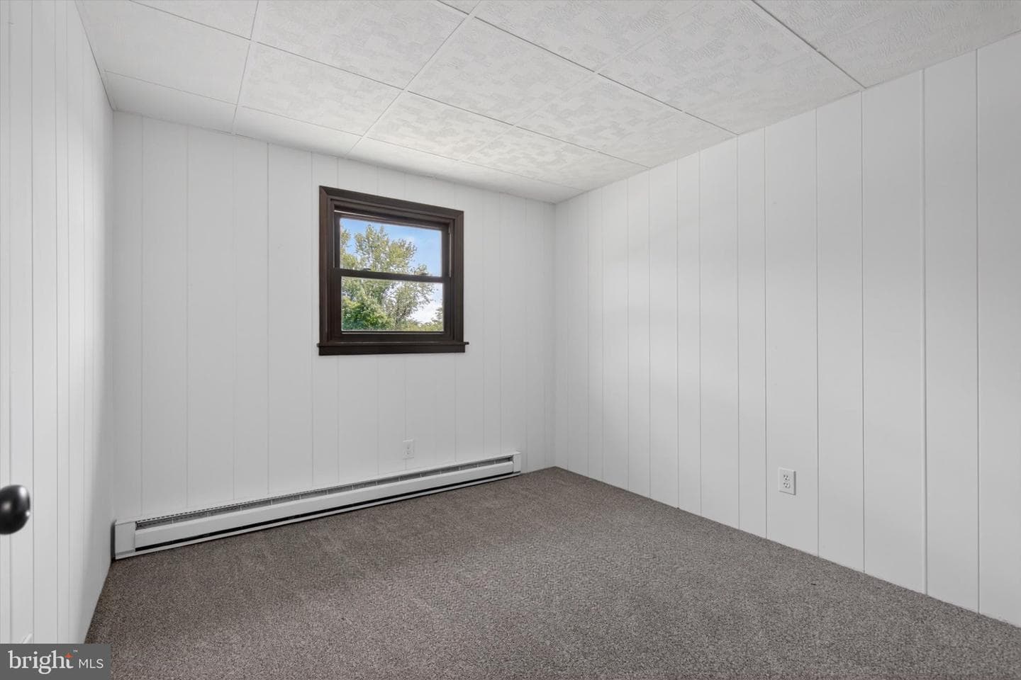 240 Harman Road photo 25