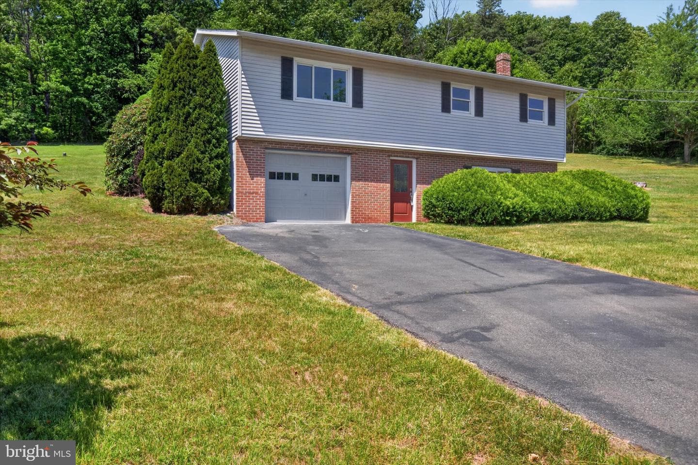 240 Harman Road photo 3