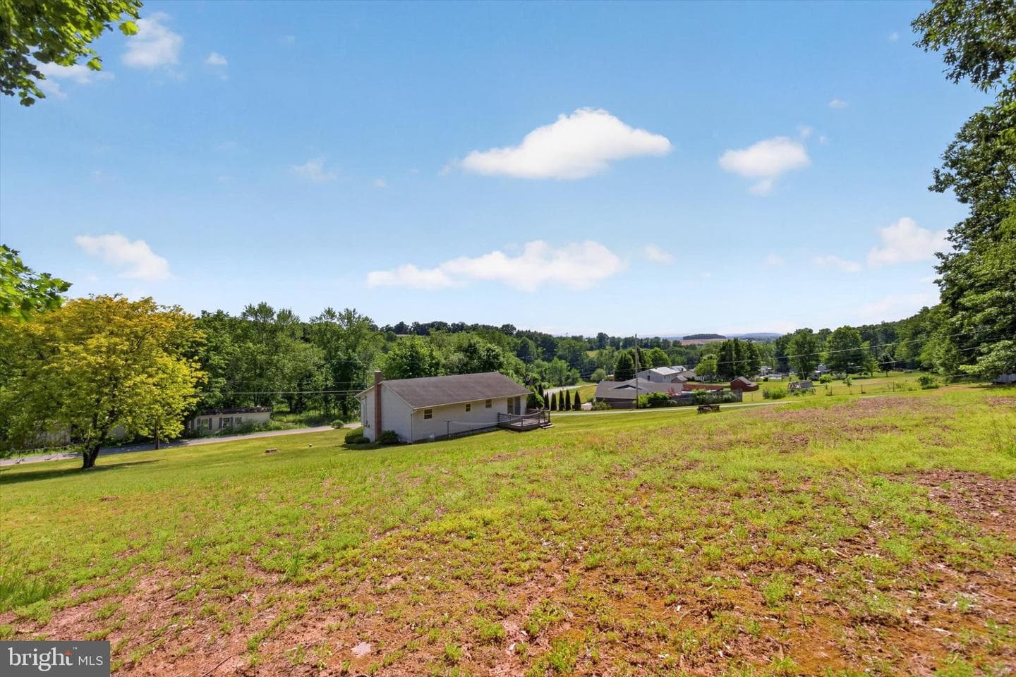 240 Harman Road photo 31