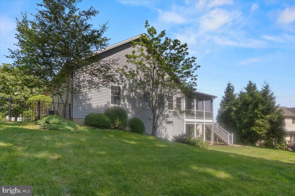 4736 Chatham Way photo 38