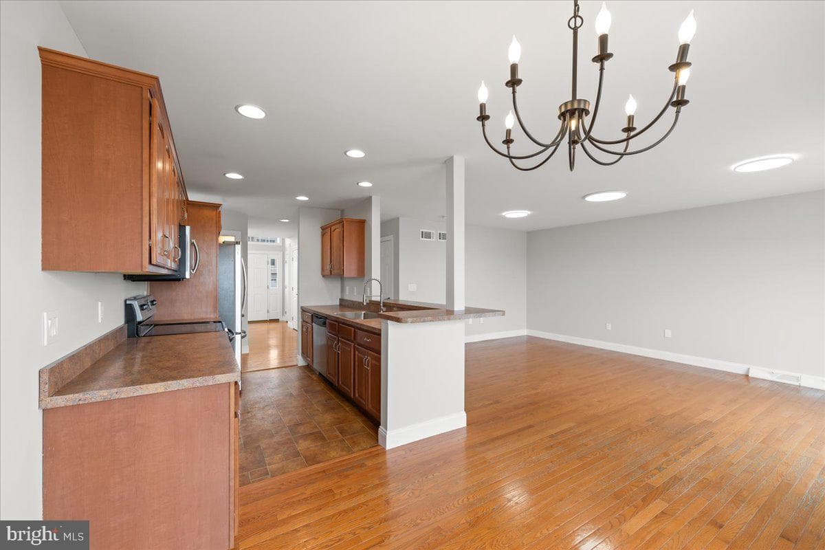 777 Oak Leaf Lane photo 14
