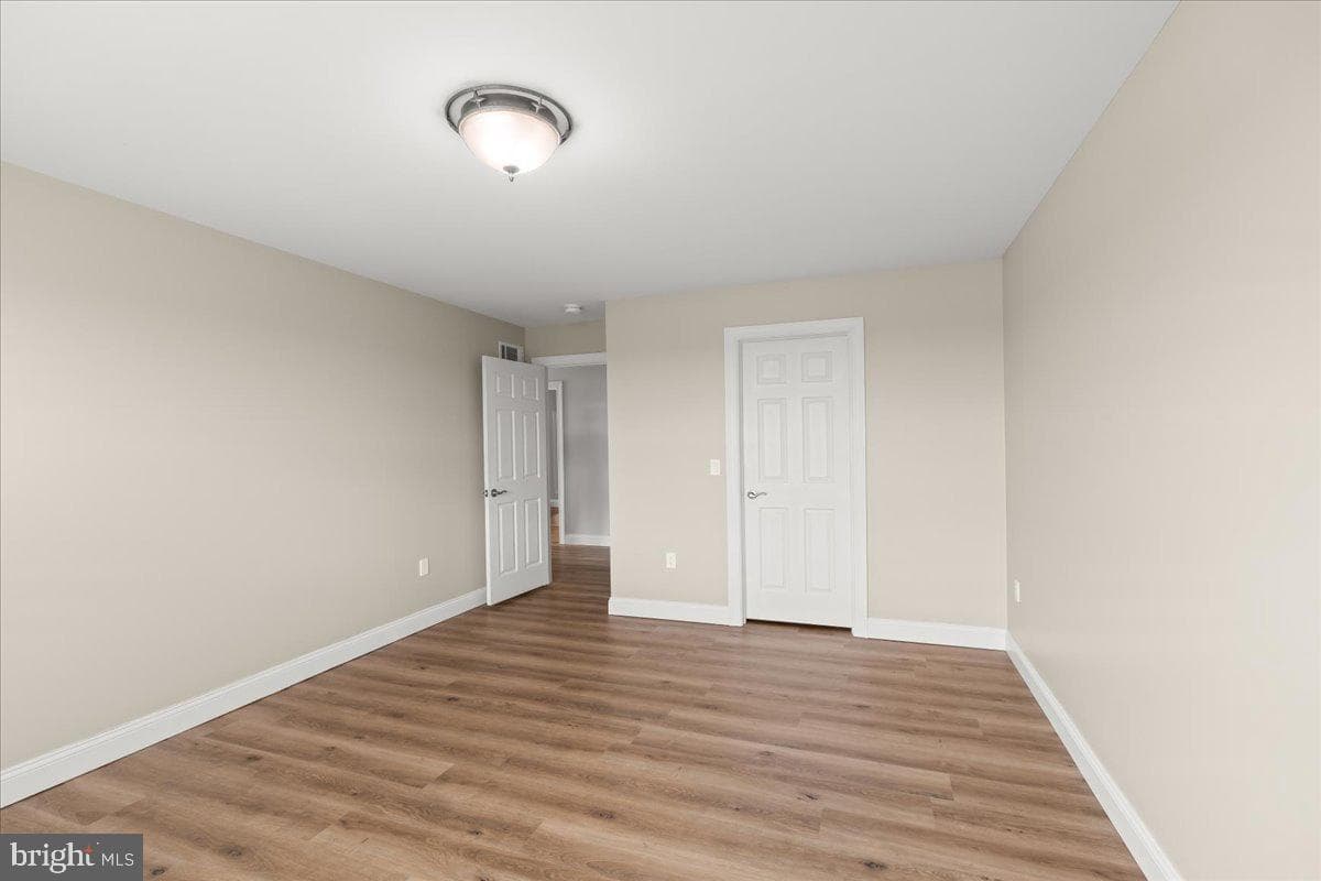 777 Oak Leaf Lane photo 24