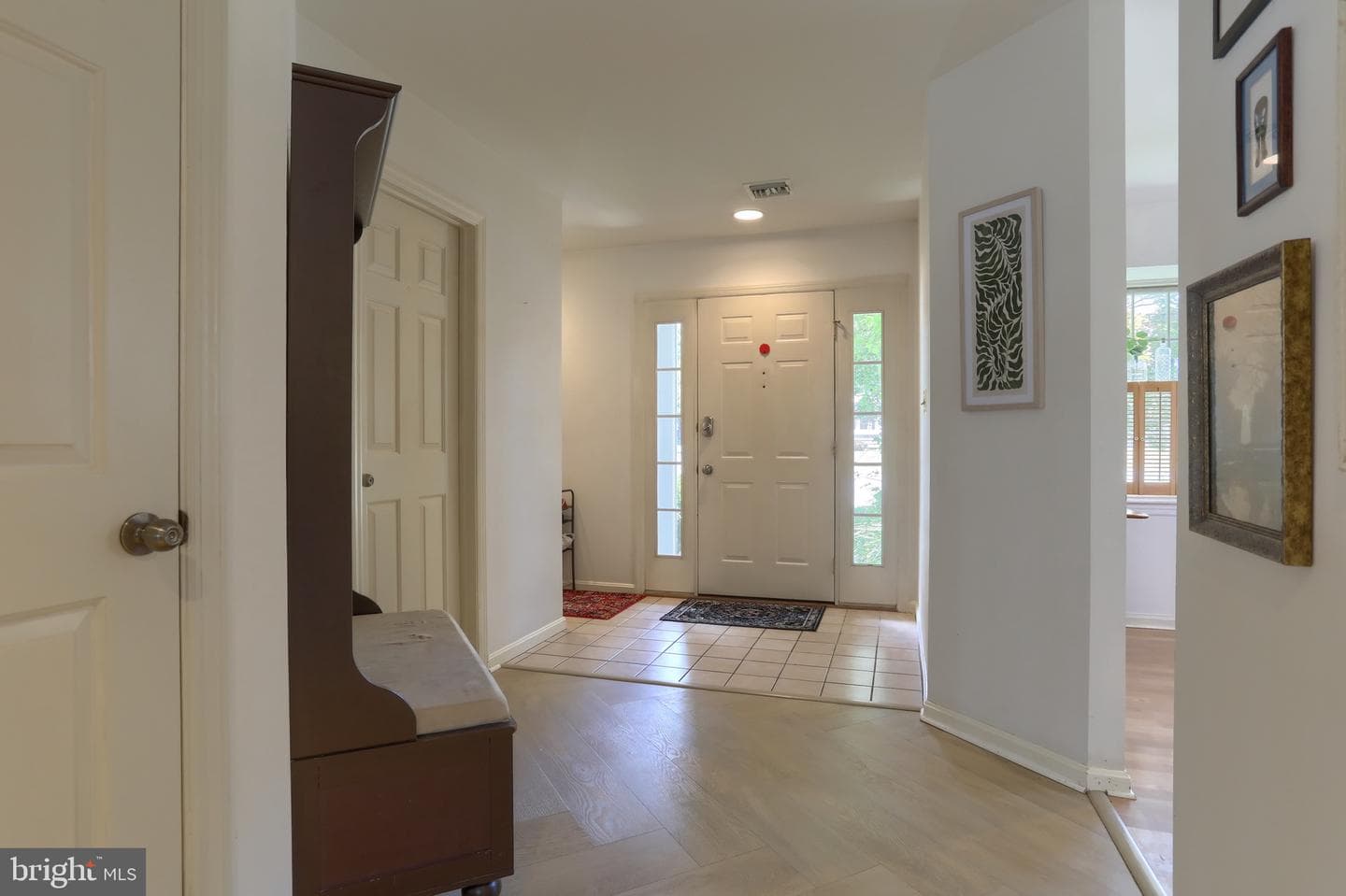 240 Crescent photo 6