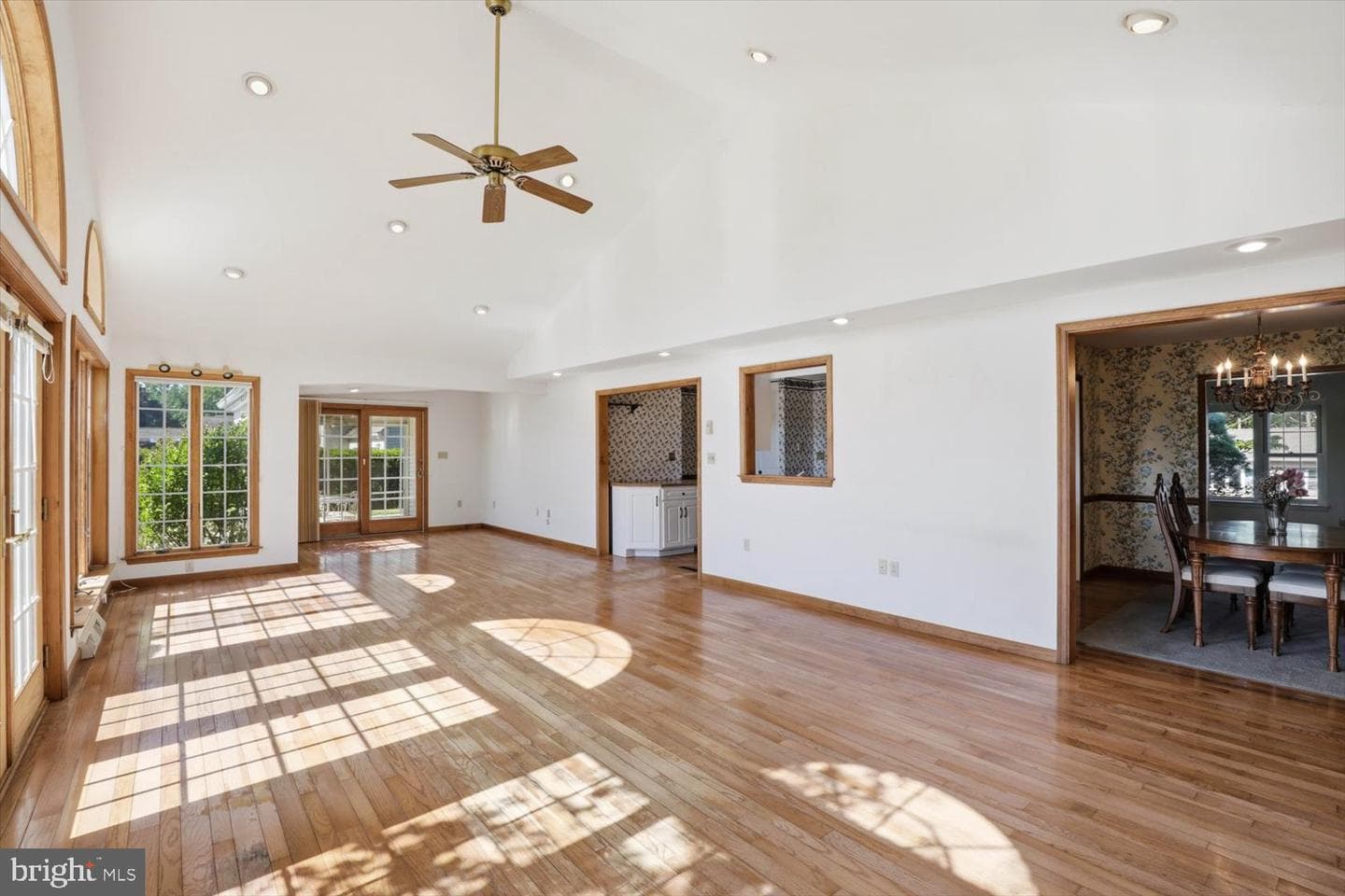 387 Yorktown Road photo 10