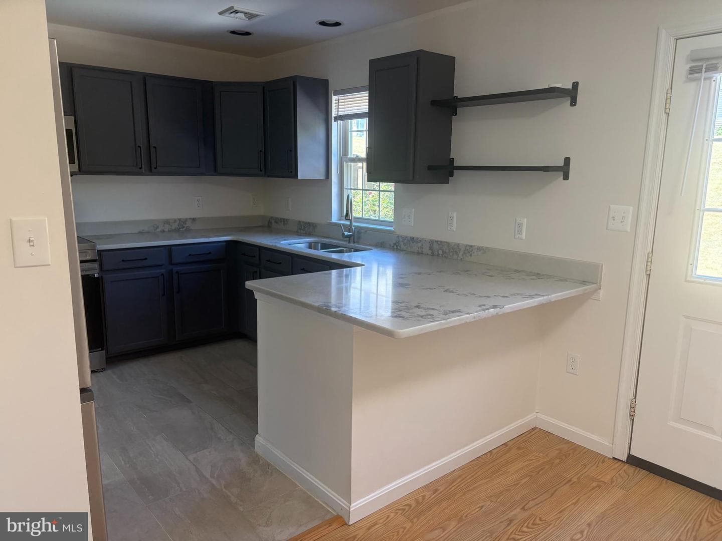 320 Woodland View Court photo 16