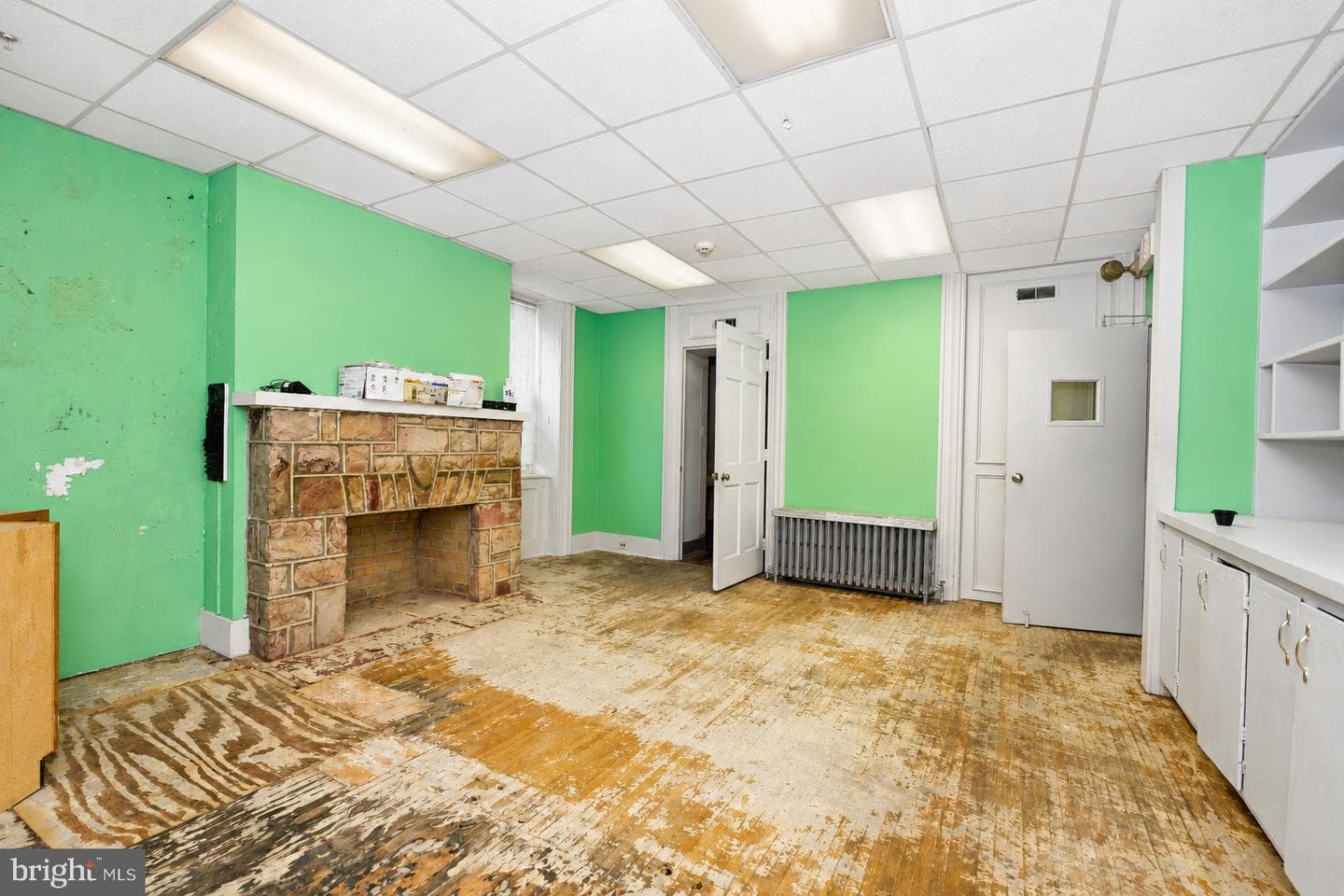 2600 Woodlawn St photo 16