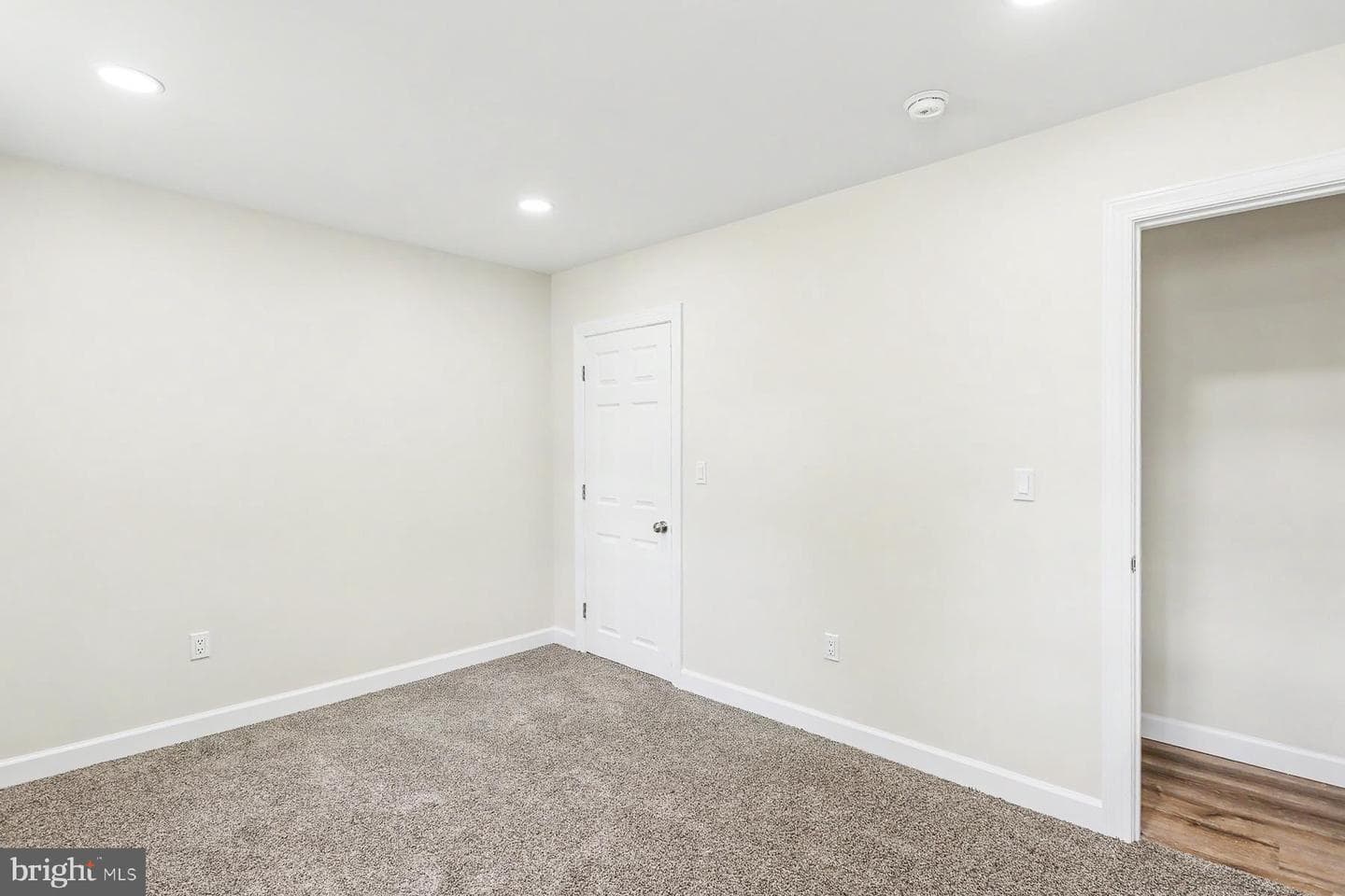 230 S 4th Street photo 12