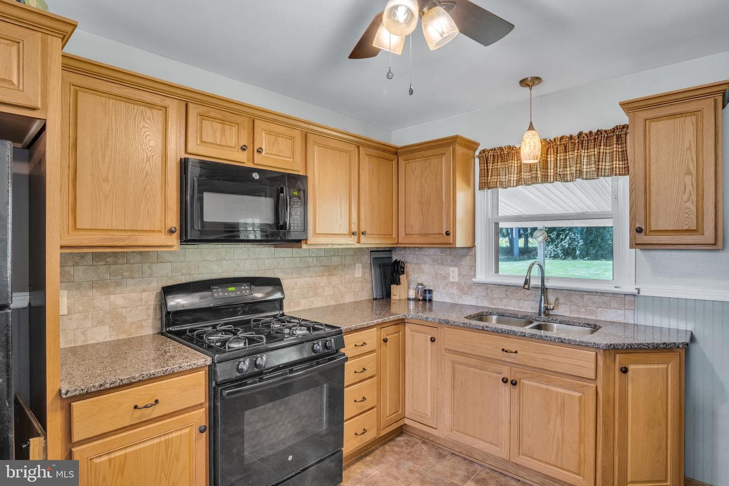 12 Theodore Avenue photo 10