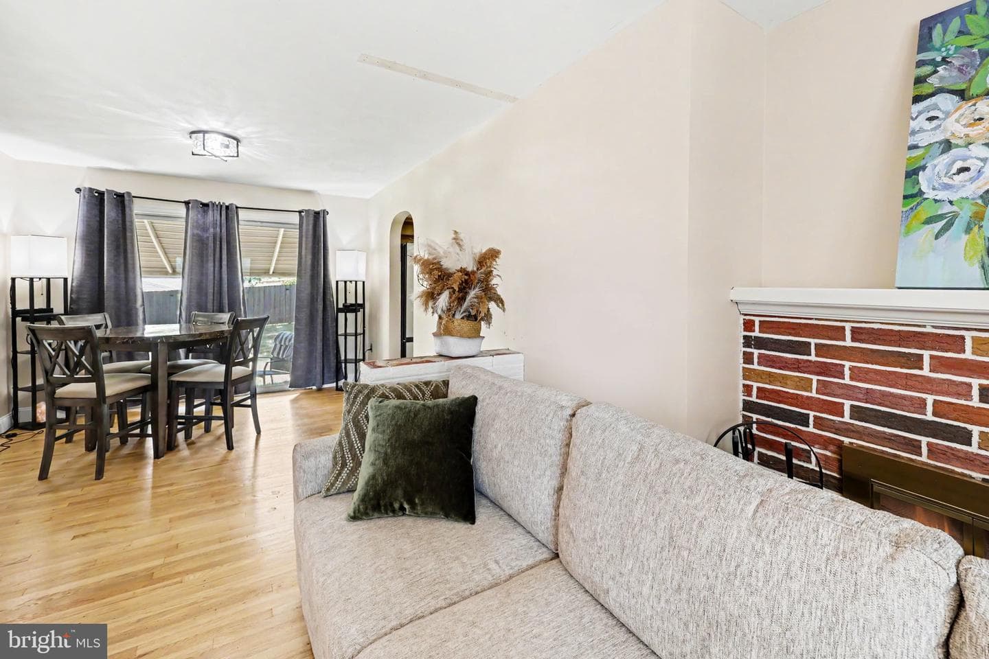 400 Rosewood Lane photo 14