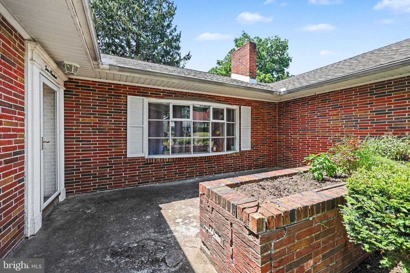 400 Rosewood Lane photo 16