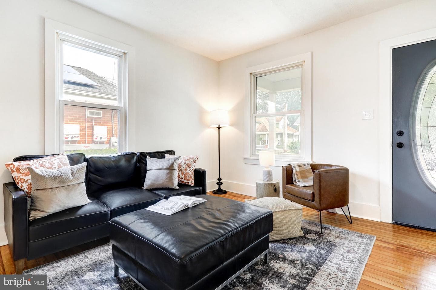 1421 E Derry Road photo 4