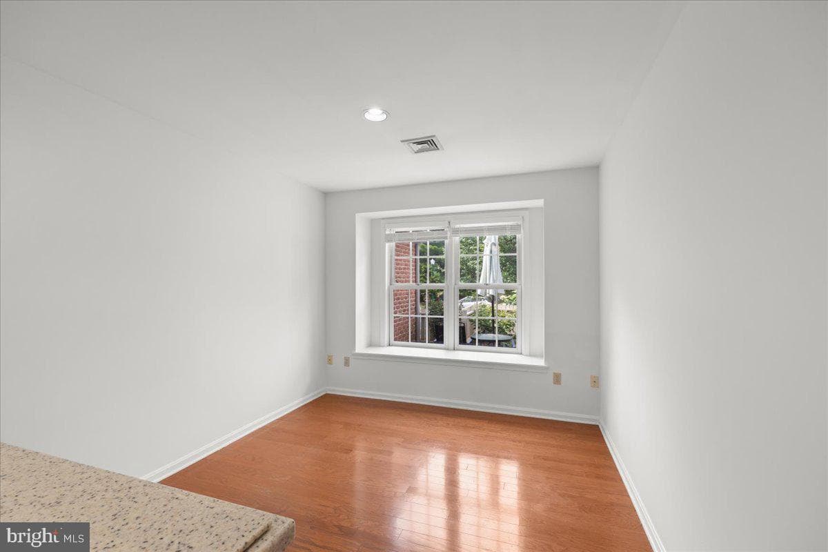 89 Cambridge Drive photo 10