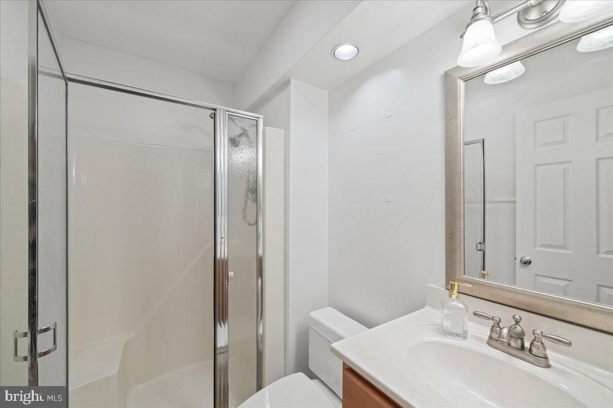 89 Cambridge Drive photo 32