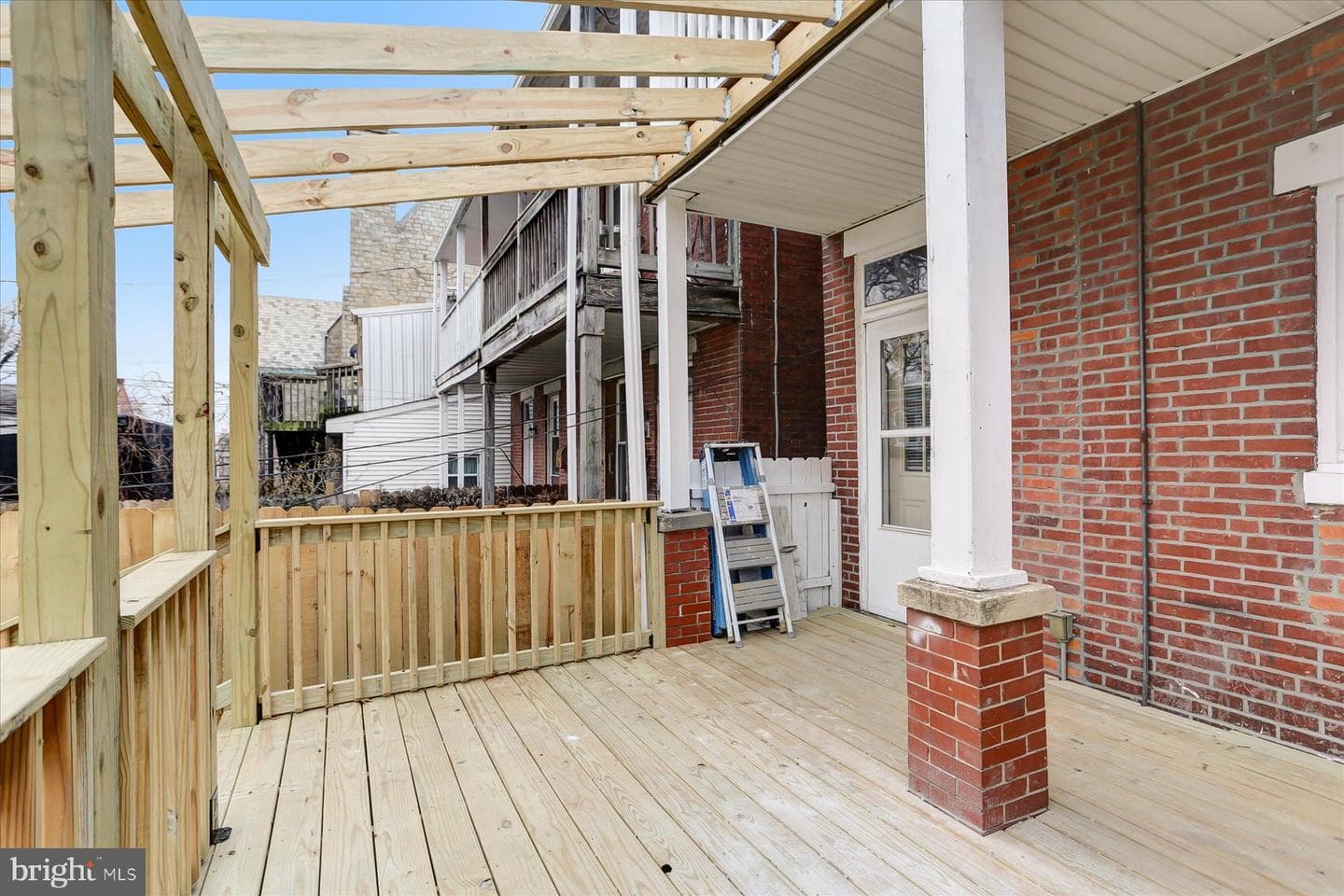 1723 State Street photo 27
