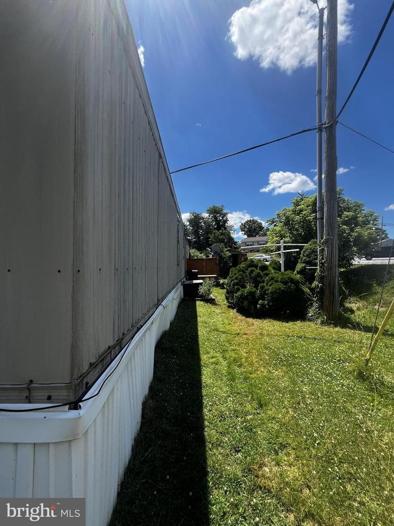221 Eby Ln photo 3