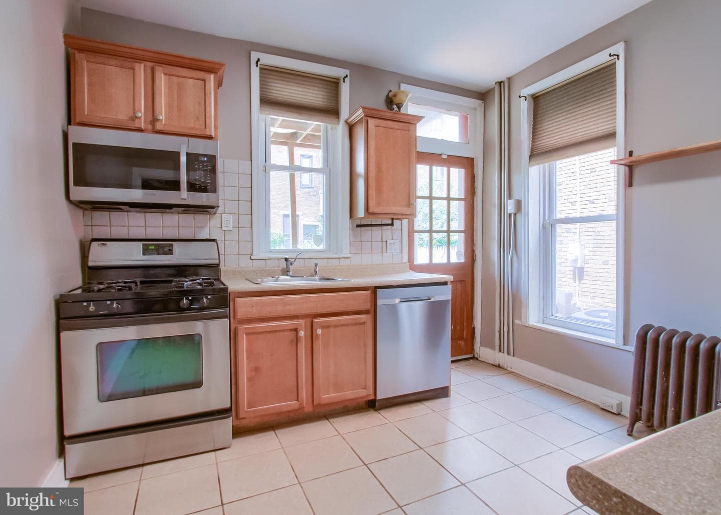 232 Peffer Street photo 14