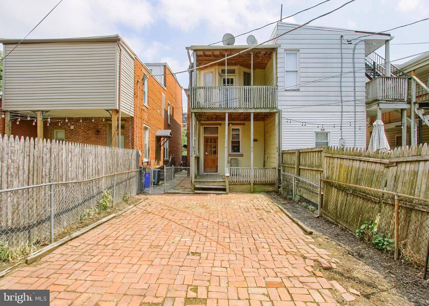 232 Peffer Street photo 8