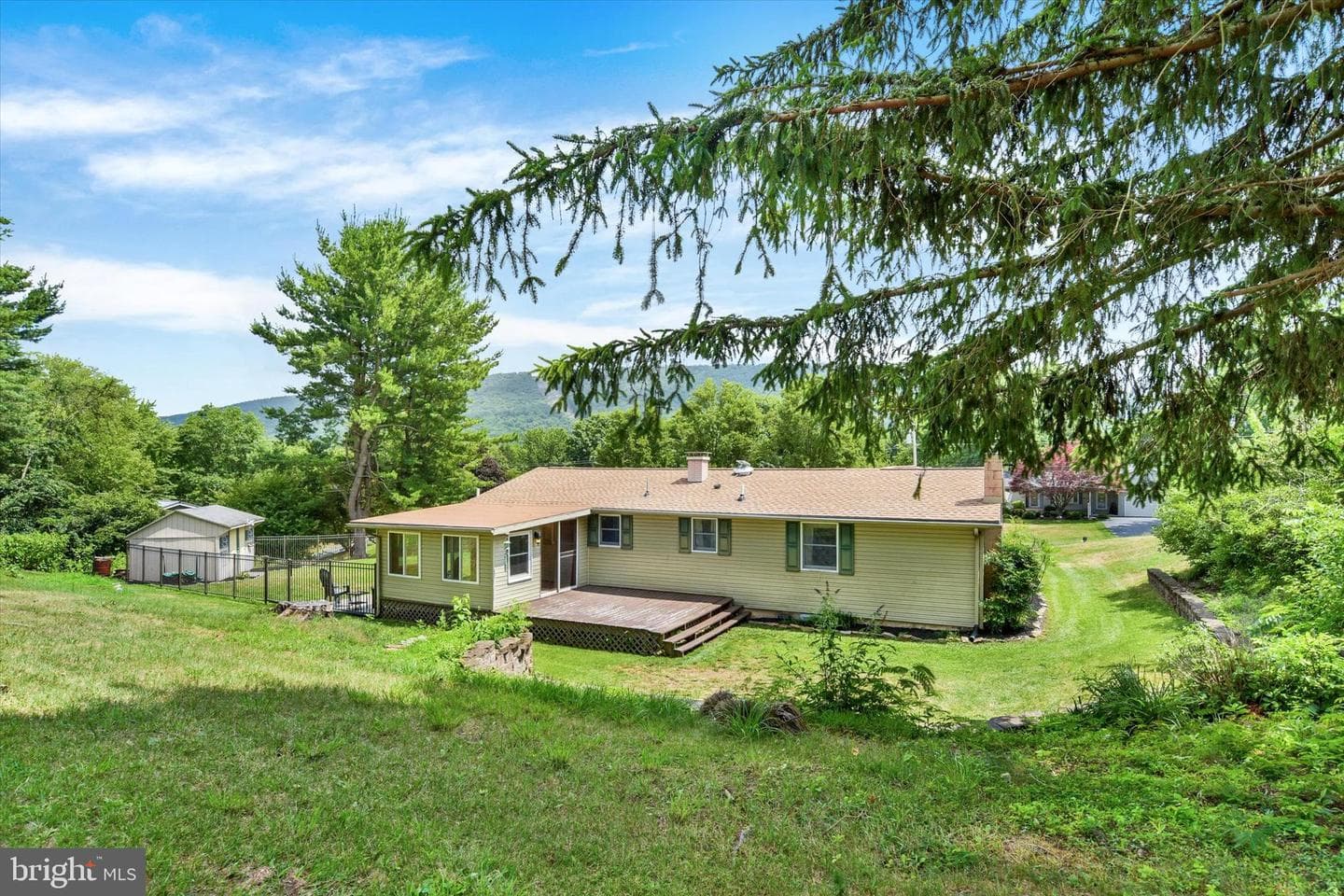 120 Denison Drive photo 26