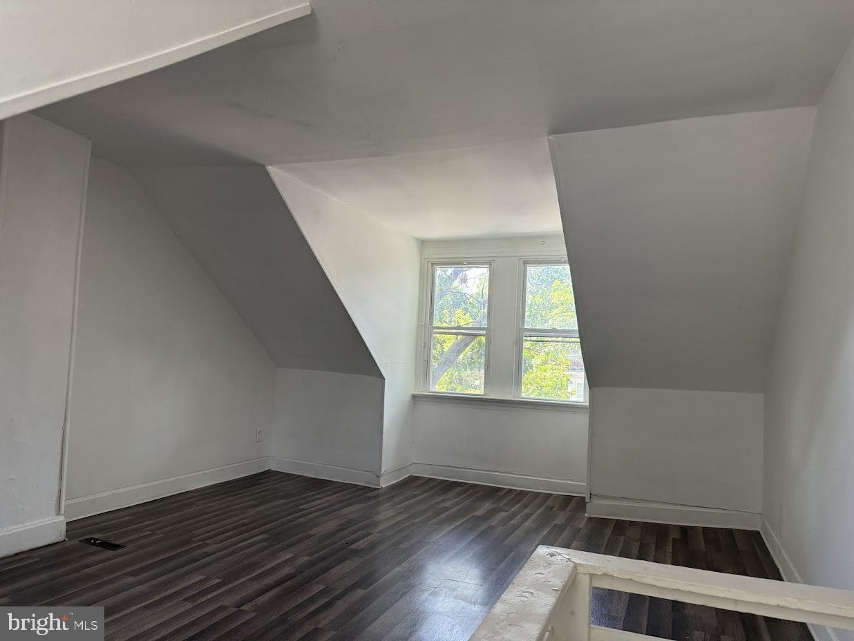 1825 Boas Street photo 20