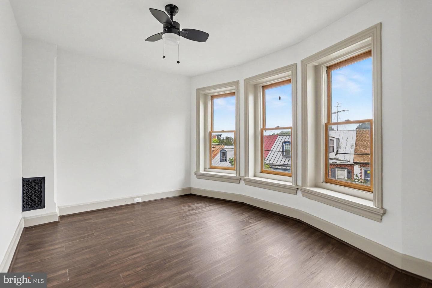 427 Boas Street photo 25