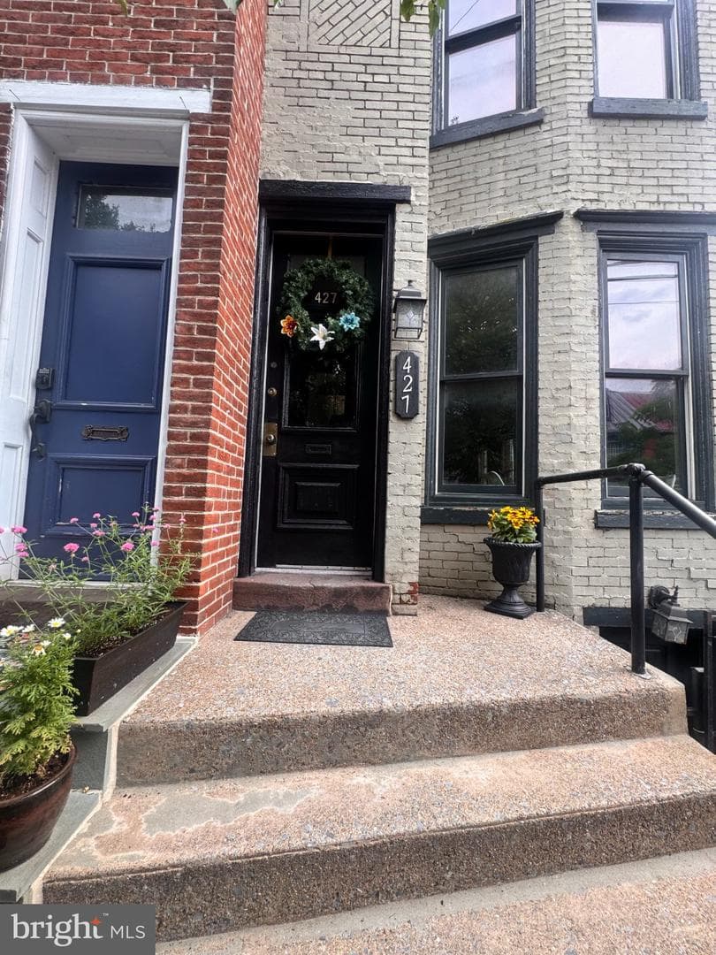 427 Boas Street photo 3