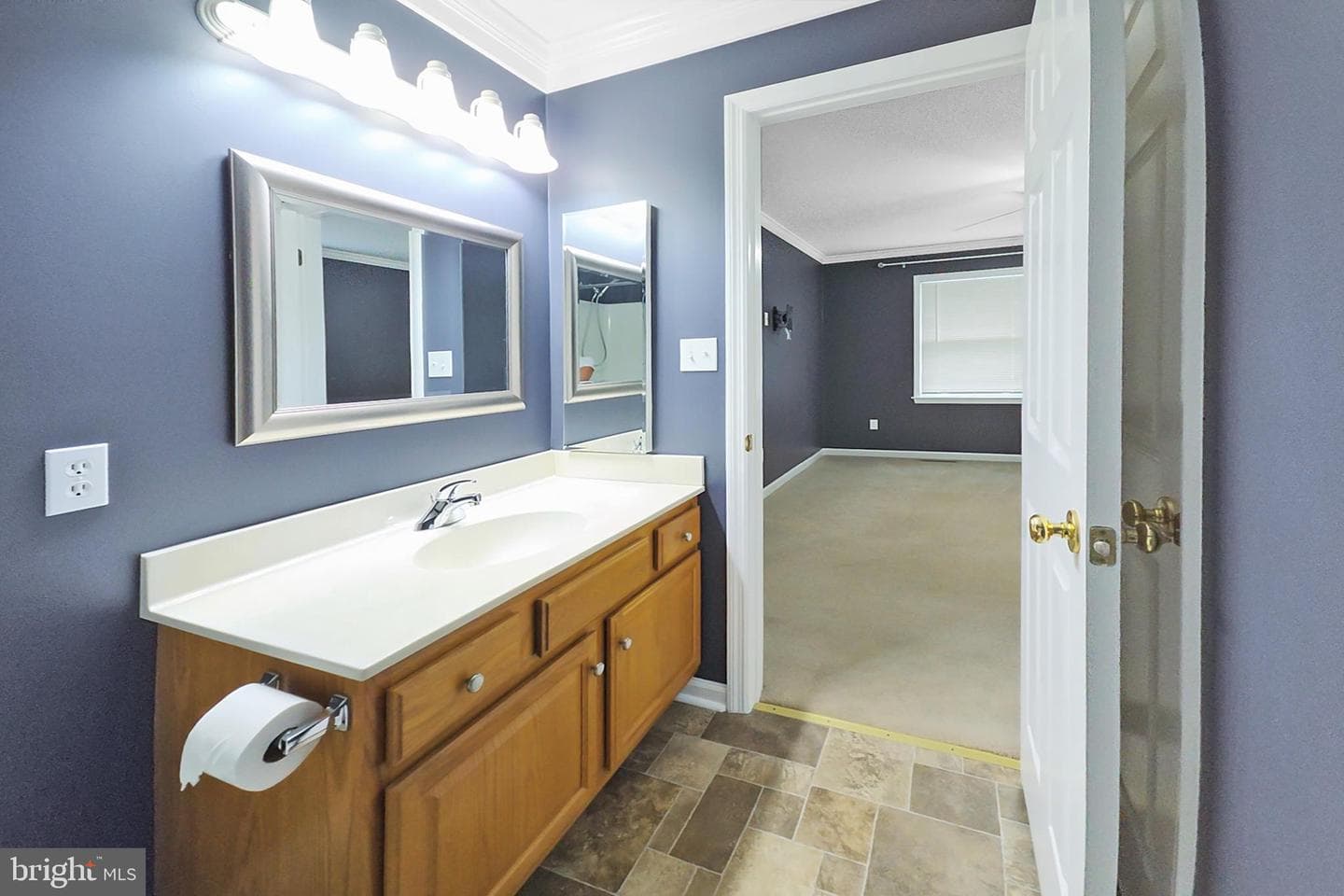 562 Kelker Street photo 17