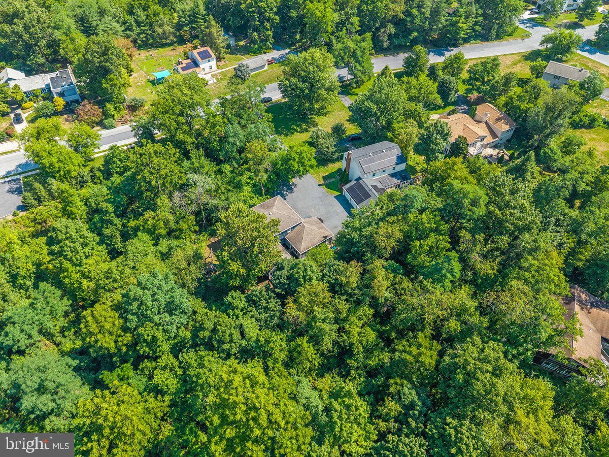 4317 Winthrop Drive photo 36