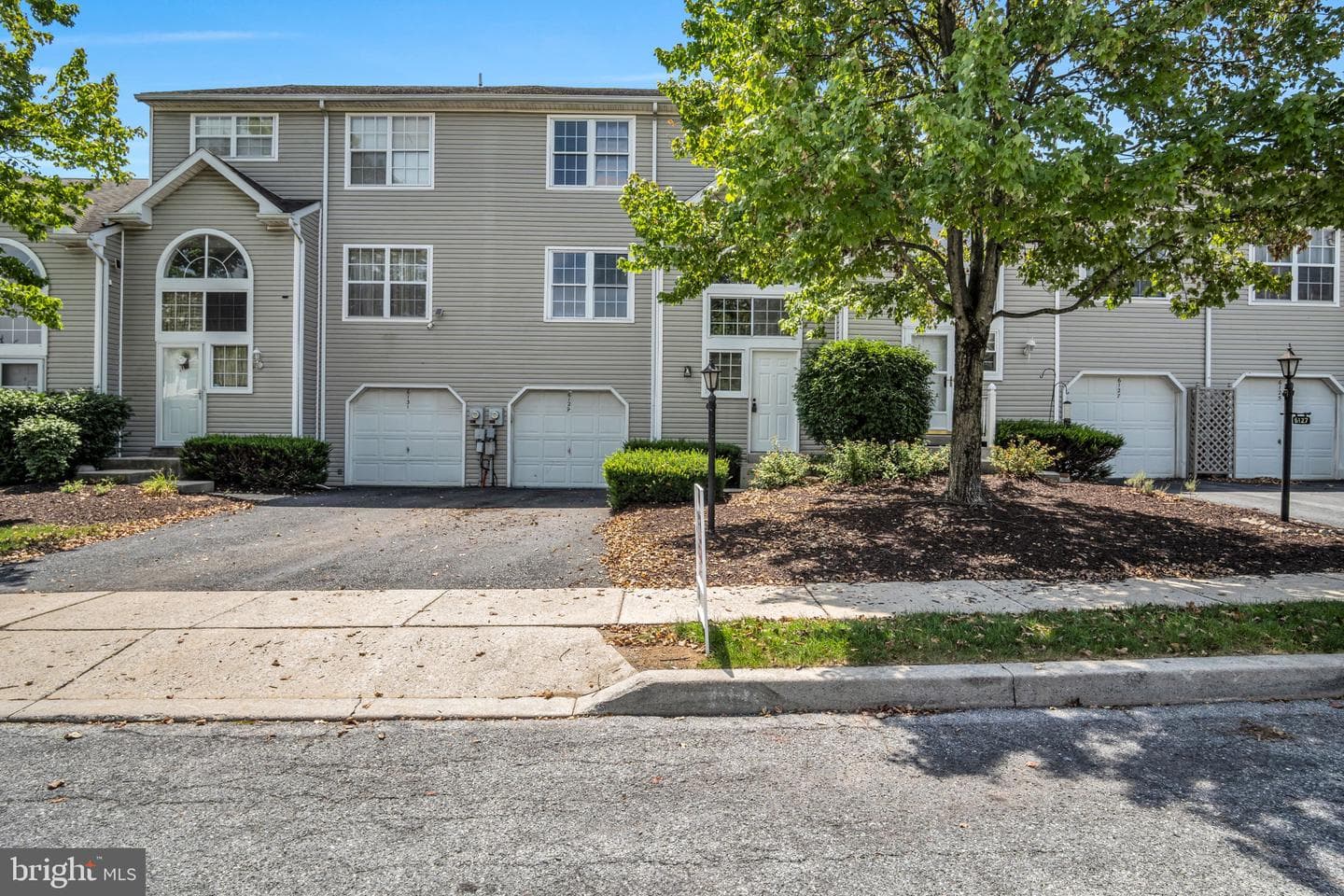 6129 Spring Knoll Drive photo 3