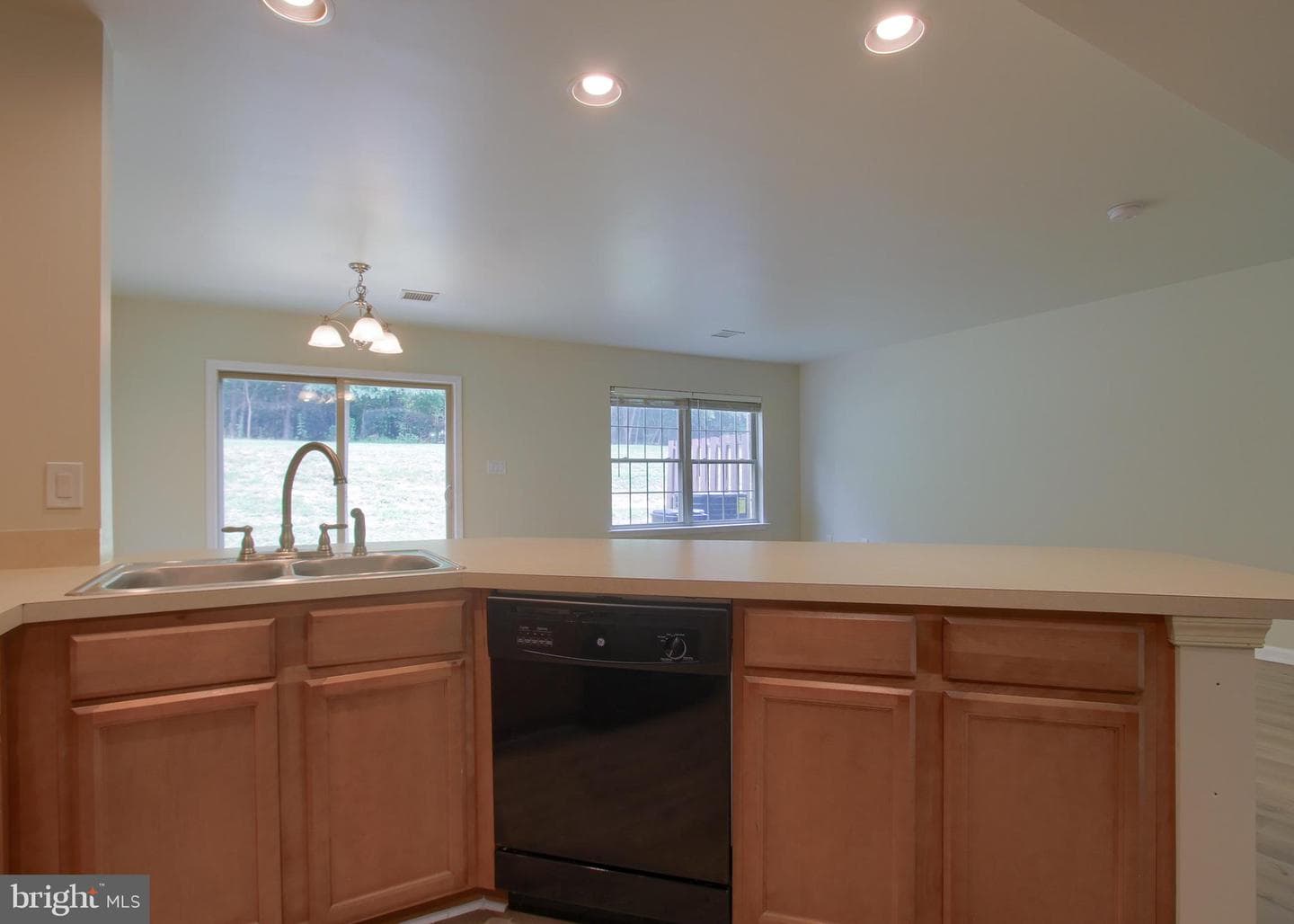 630 Glenbrook Drive photo 9