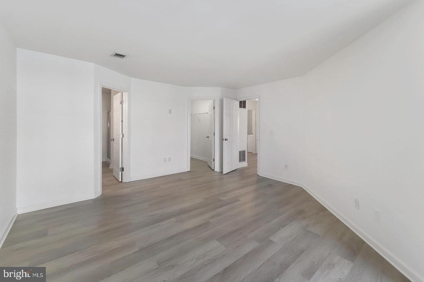 4545 Deer Path Road photo 13