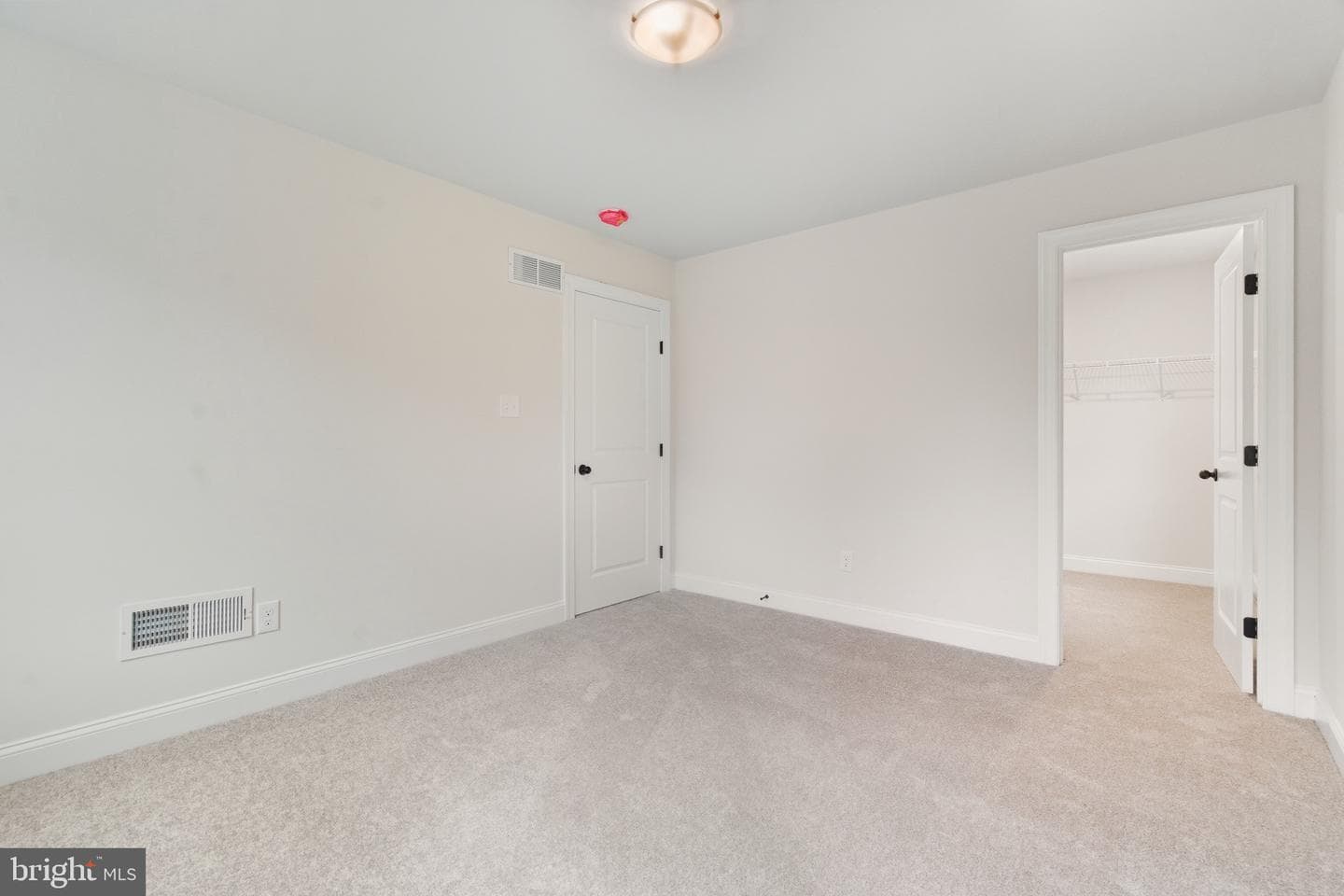 10 Claremont Boulevard photo 41