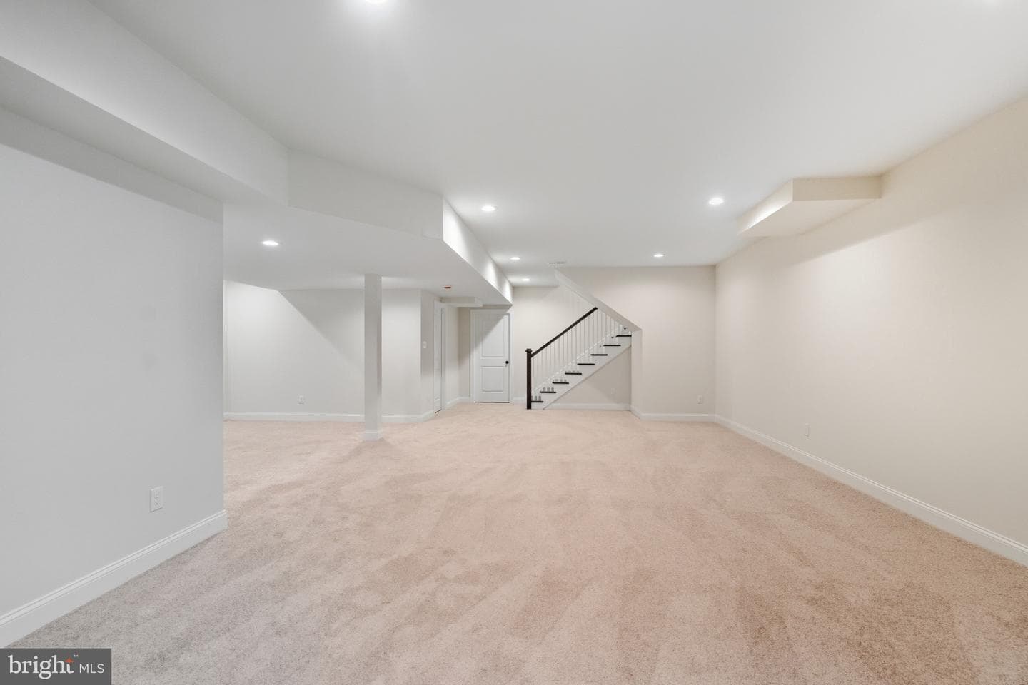 10 Claremont Boulevard photo 43
