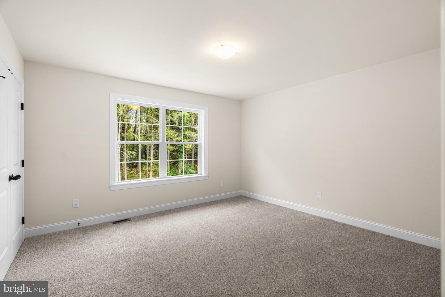 12 Claremont Boulevard photo 26